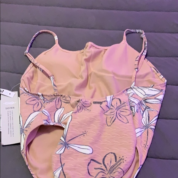Full piece bathing suit - Picture 2 of 3